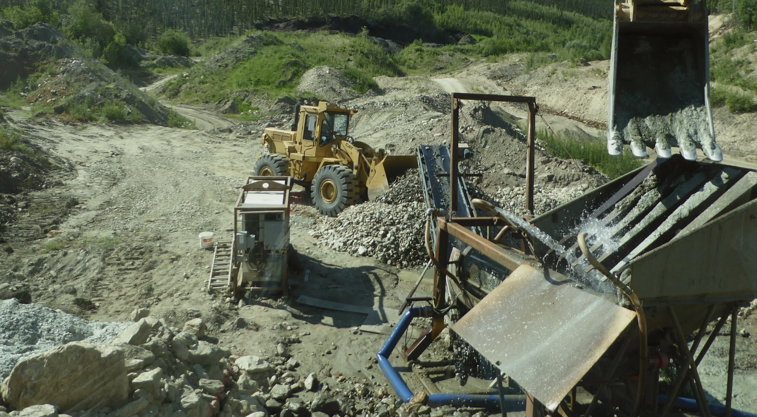 Yukon gold claims Bonanza creek near Dawson City - Photo 2