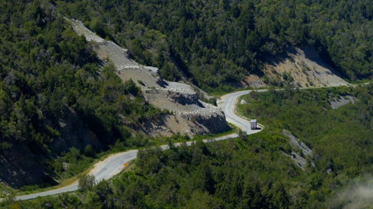 Anglo American renewable mine - Anglo American Debuts World's Largest Renewable-Powered Mine, Setting New ESG Benchmark"**