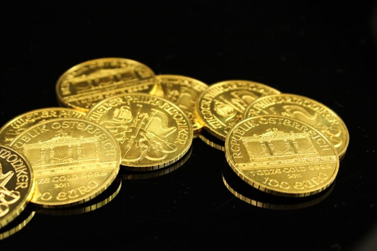 Gold Market Volatility - Gold Market Faces Volatility Amid Fed Insights and Geopolitical Tensions