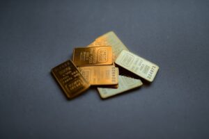 Gold Market Analysis - Gold Prices Tumble Amid U.S.-Iran Tensions, Then Recover