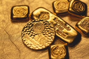 Gold Market Report - Gold Prices Dip Amidst Geopolitical and Fed Policy Dynamics
