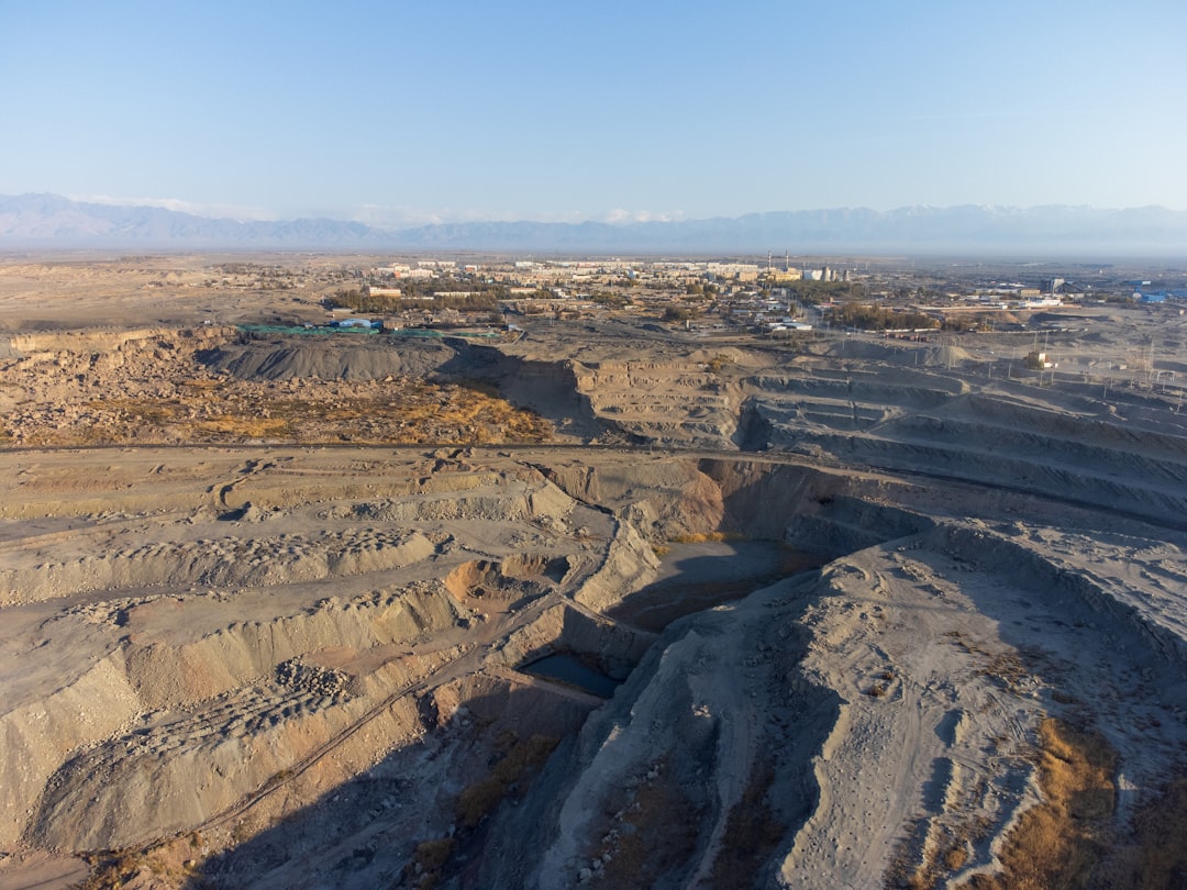 Lithium Prices Surge - Lithium Prices Surge to CNY 187,500/Ton on Supply Constraints and Strong EV Demand