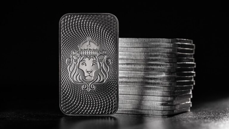 Silver Market Volatility: Inflation Fears Drive Down Prices