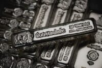 Silver Prices Climb Amid Strong Industrial Demand and Geopolitical Tensions