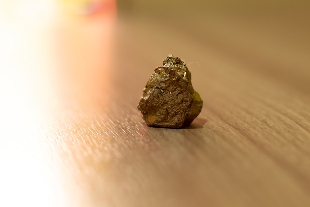 Gold Market Volatility - Gold Market Seesaws Amid Geopolitical Tensions and Fed Speculations