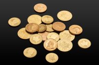 Gold market analysis - Gold Prices Experience Minor Decline Amid Mixed Market Signals