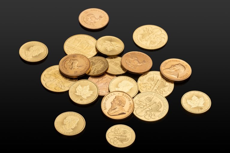 Gold Prices Experience Minor Decline Amid Mixed Market Signals