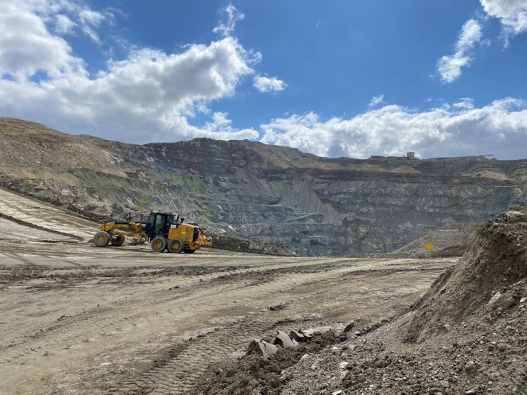 Newmont's Q1 2026 Results Show Record Earnings and Amplified Share Buyback Plan