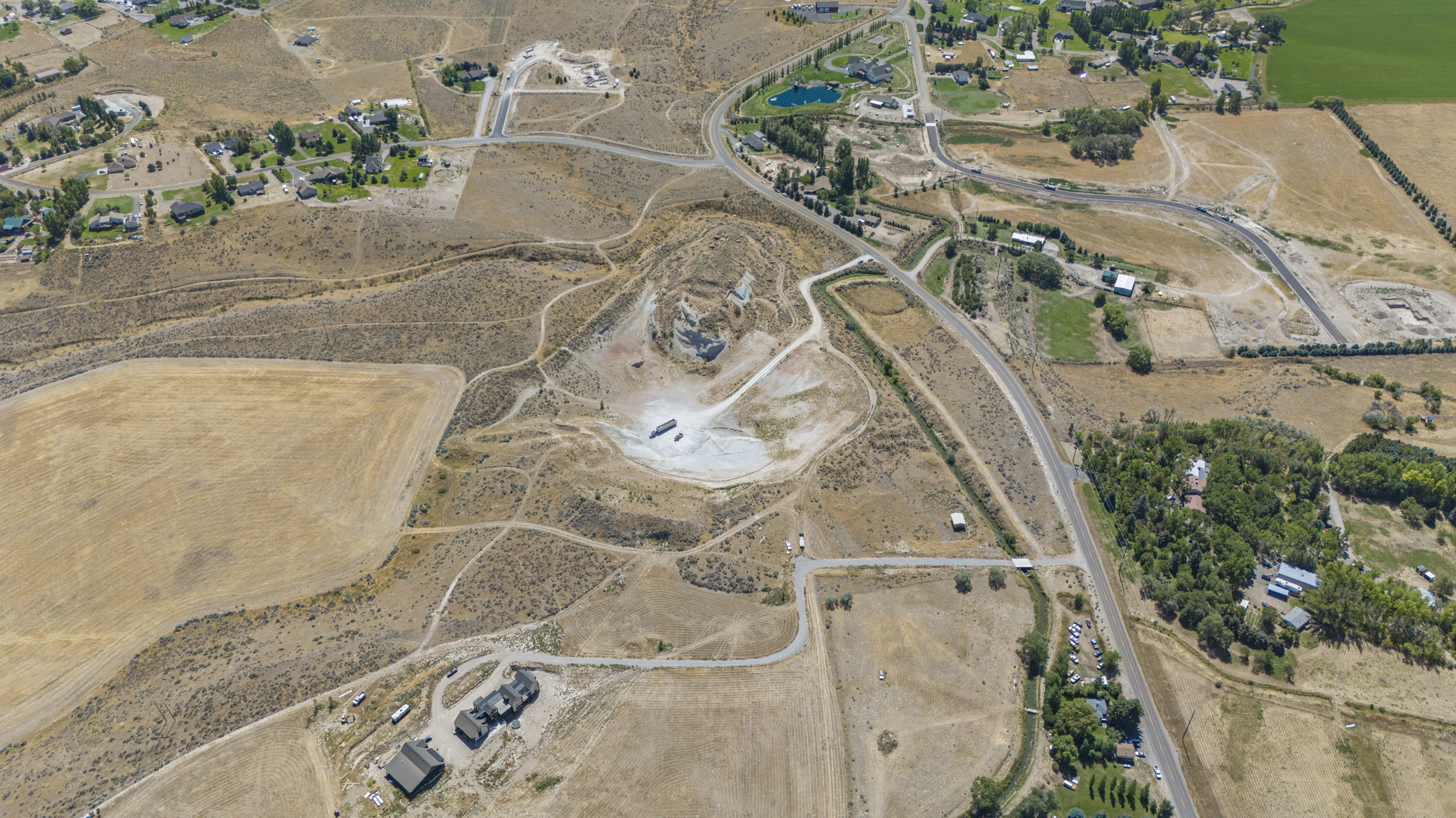 South Foothill Road - Photo 3